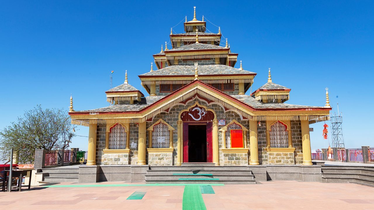 Surkanda Devi Temple near Kanatal